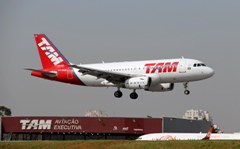 TAM航空(ブラジル).エアバスA319-132(PT-MZB)