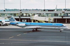 KLM　UK(イギリス).フォッカー100(F28 Mk0100)(G-UKFJ)