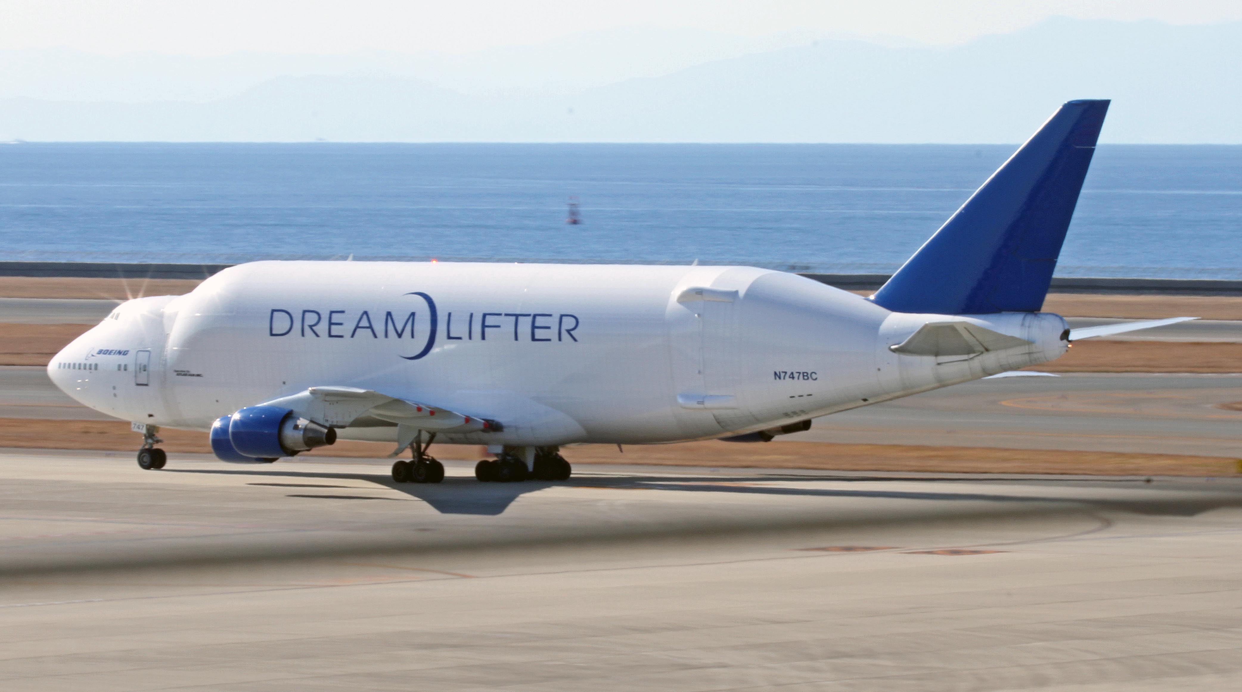 Boeing 747-LCF DreamLifter 世界の旅客機図鑑